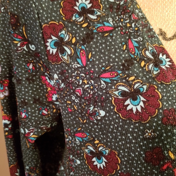 Lularoe Sarah - Picture 2 of 2